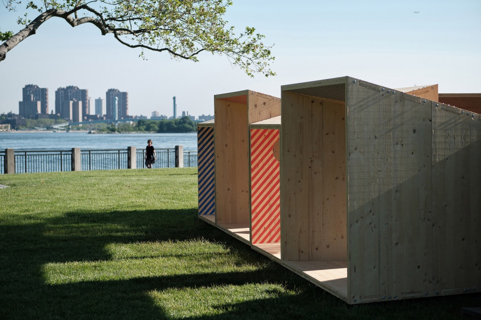 纽约回收木质展亭“Salvage Swings”-30