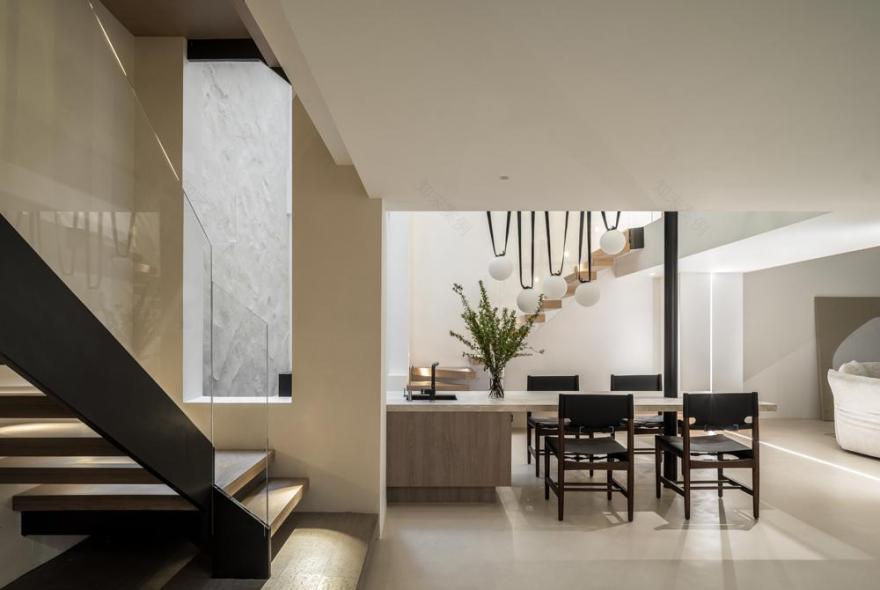 中国上海松江区别墅简约白与原木经典搭配设计-59