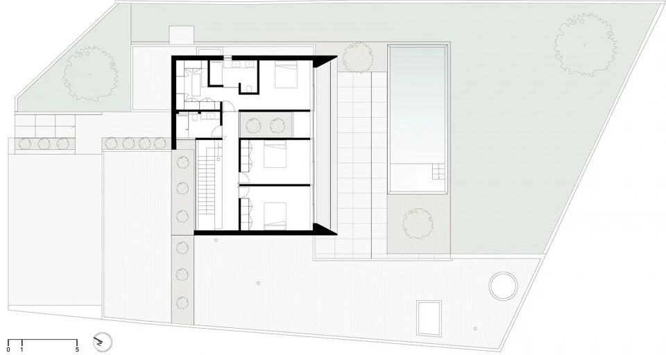 以自然采光与户外空间为核心   极简白色住宅  Arquitetura501-120