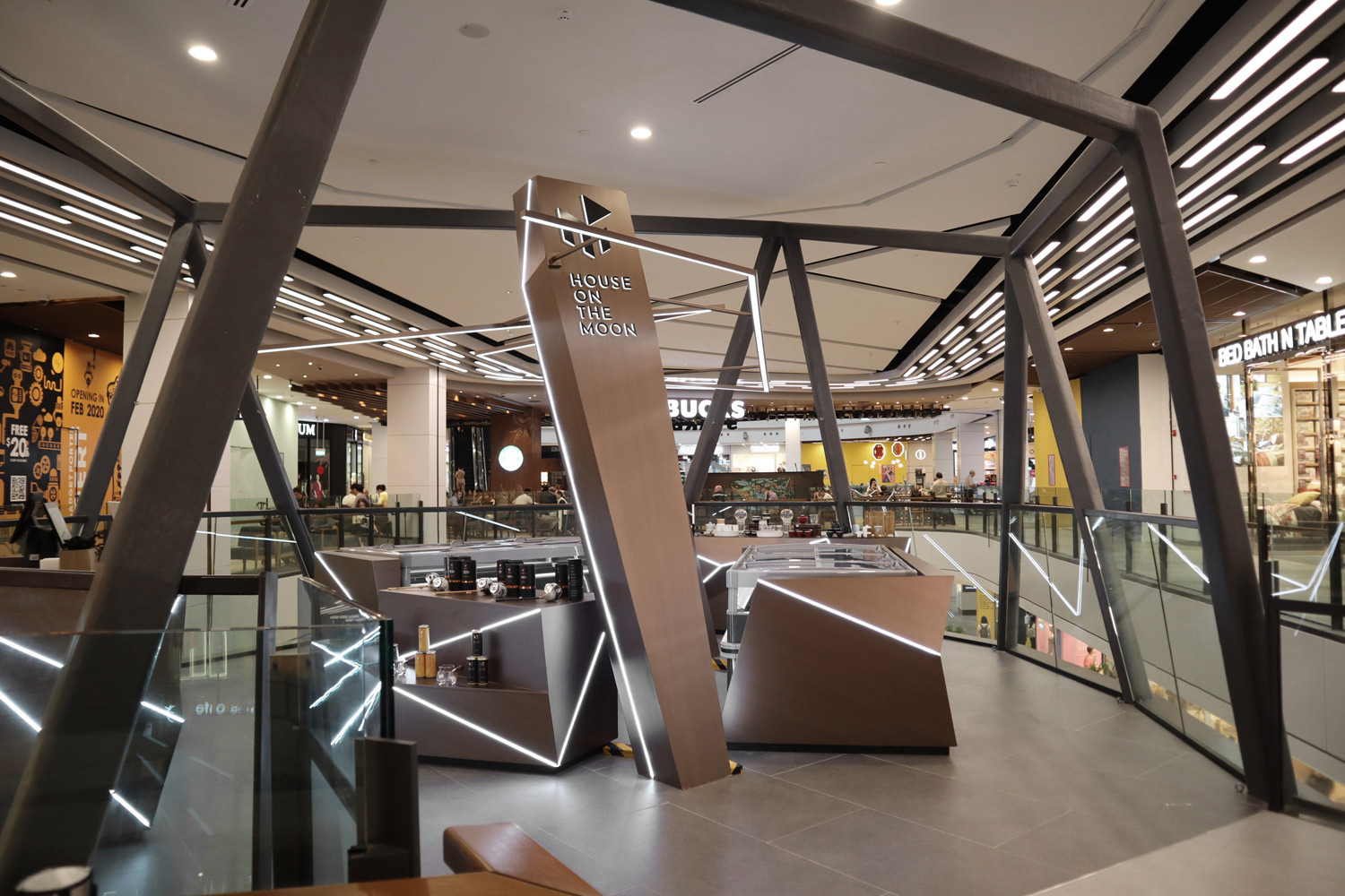 月球上的房子-37