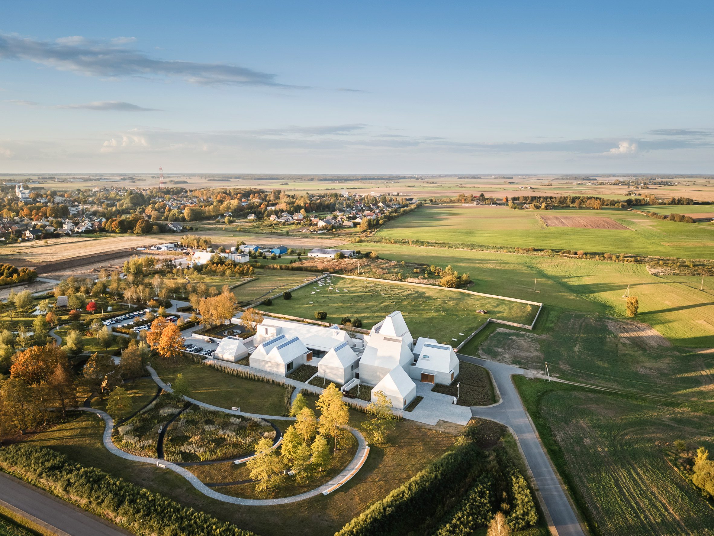 失落的 shtetl 犹太博物馆

注：shtetl是一个源自意第绪语的词汇，指东欧犹太人聚居的小镇，在英语里也常直接使用该词，没有完全对应的准确中文词汇，这里保留英文未译 丨立陶宛丨Lahdelma & Mahlamäki Architects-4