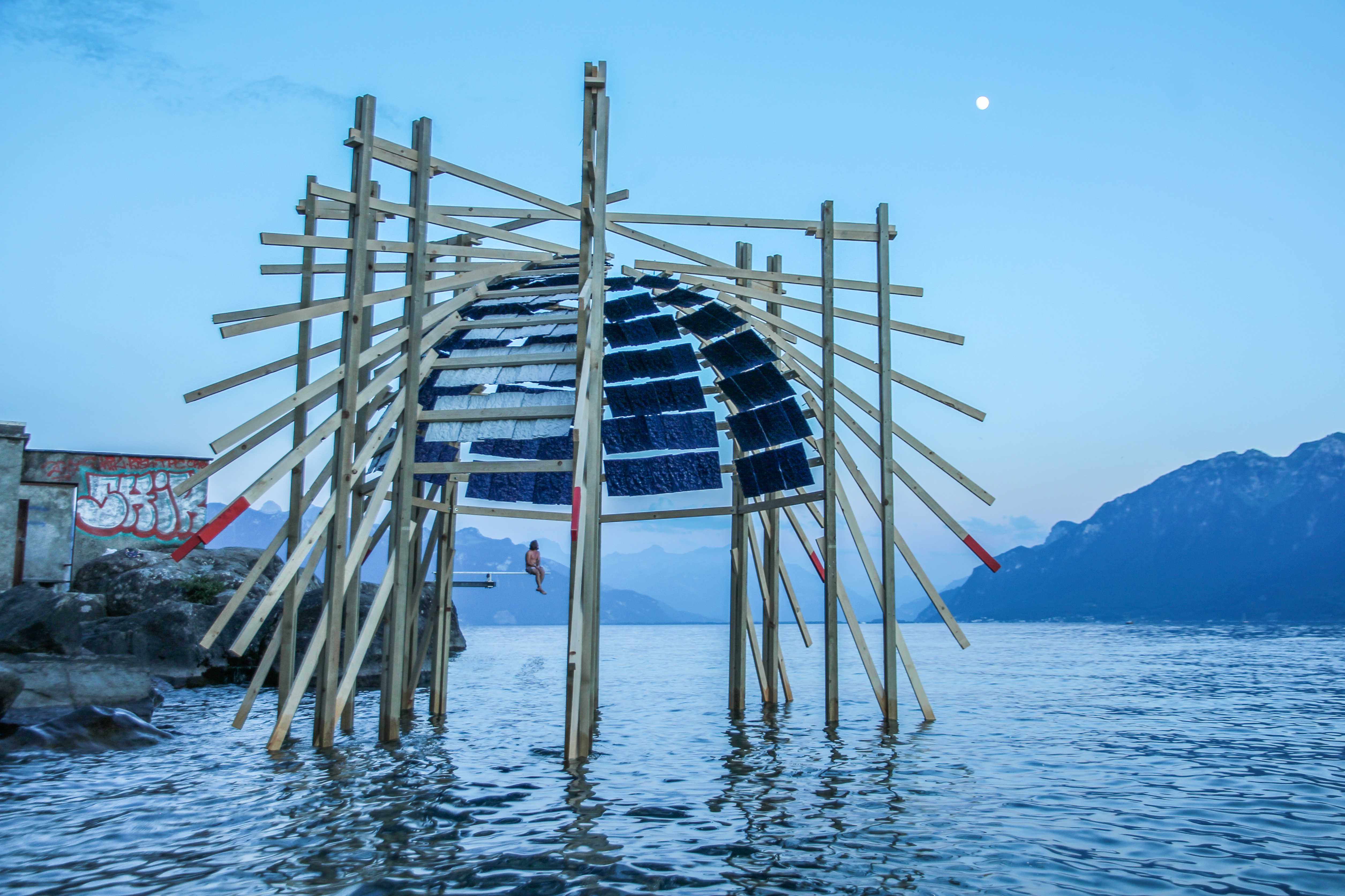 水之馆 | 瑞士建筑师打造木瓷交融的湖中展馆-18