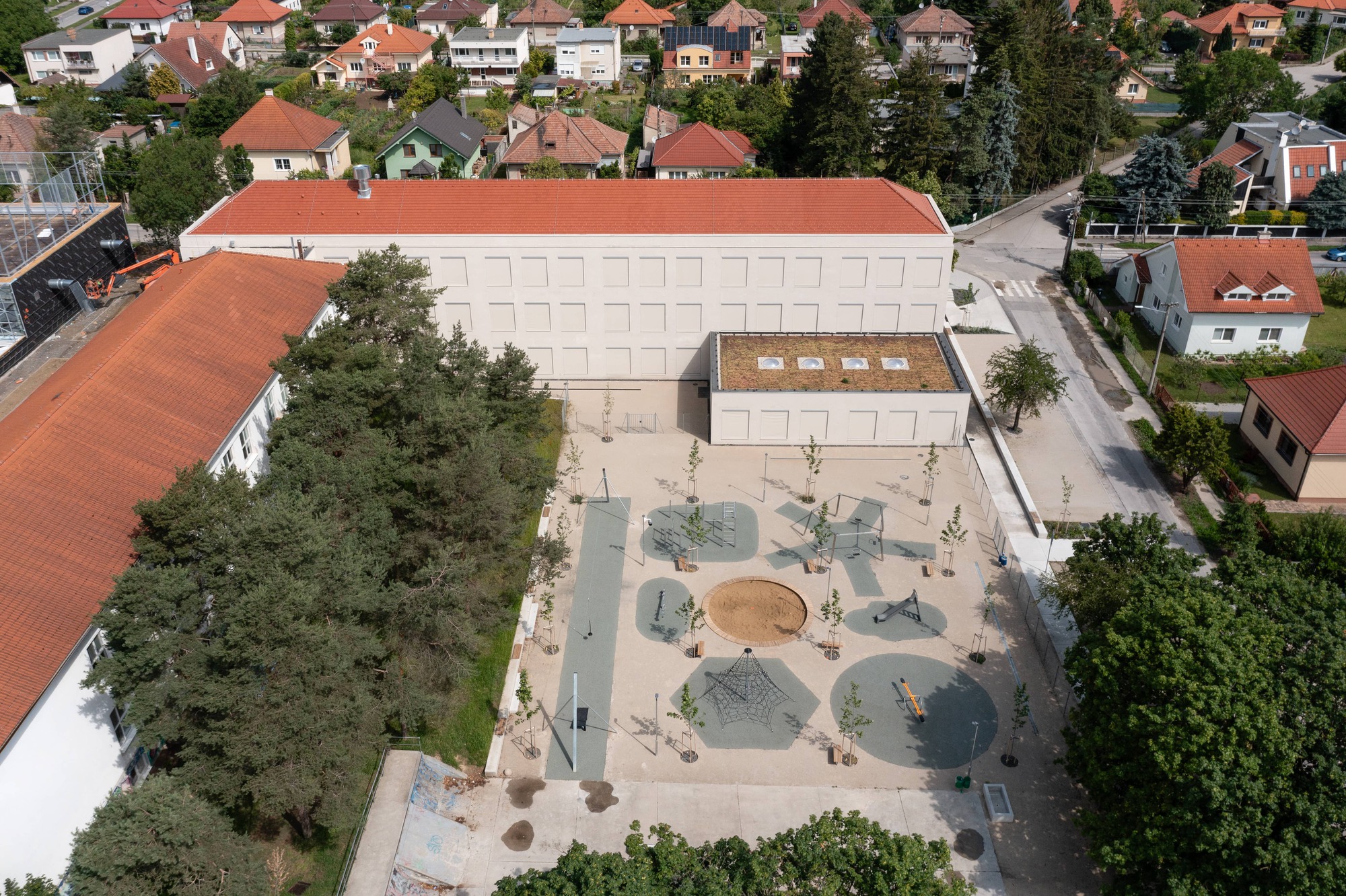 小学扩建  新学校亭阁与多功能厅丨斯洛伐克丨Bakyta architekti-20