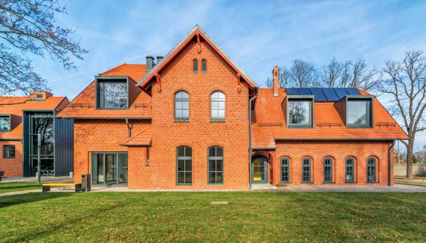 马厩新生 · 历史建筑的现代室内设计演绎-7