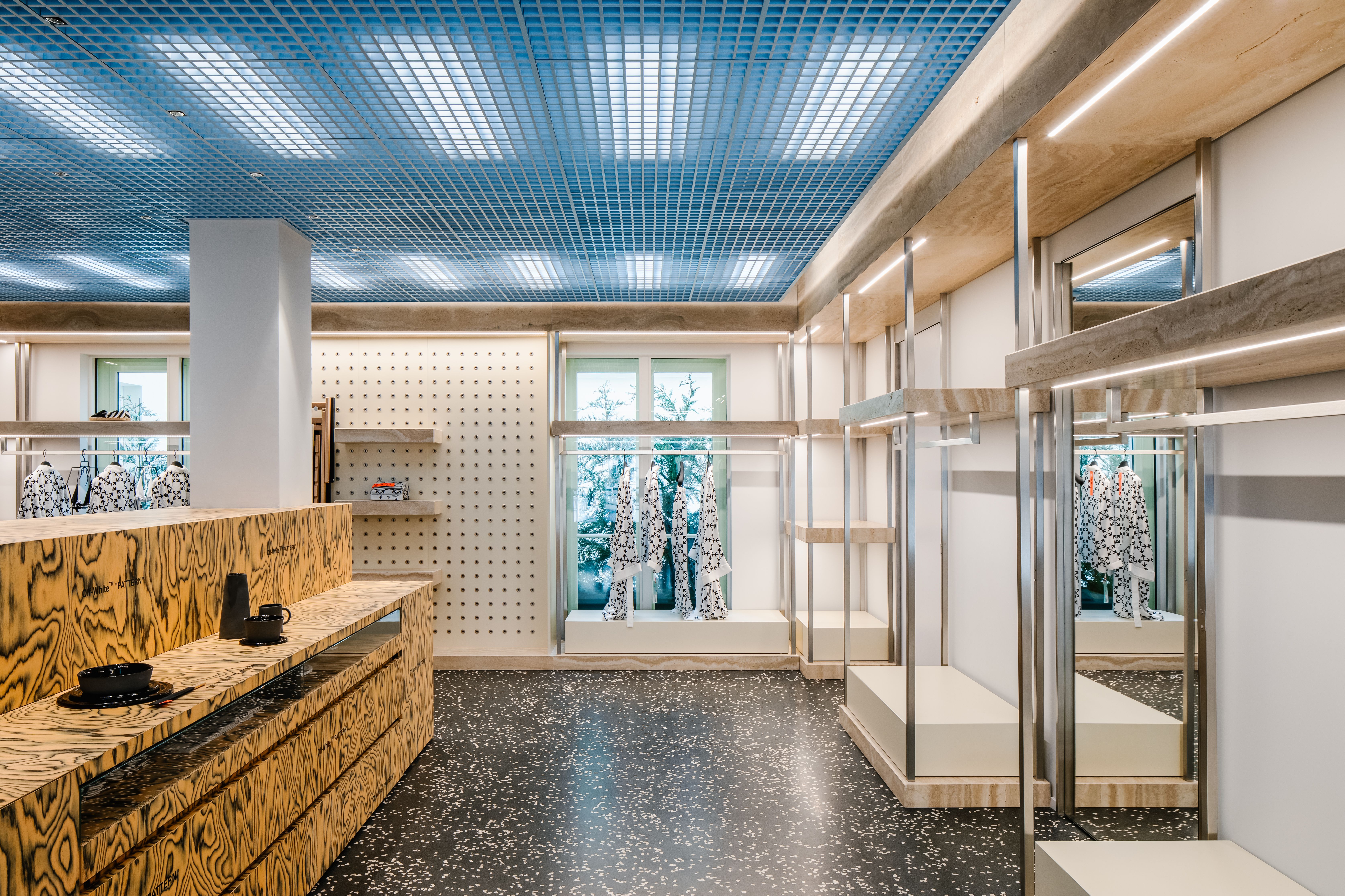 Off·White 旗舰店,巴黎-9