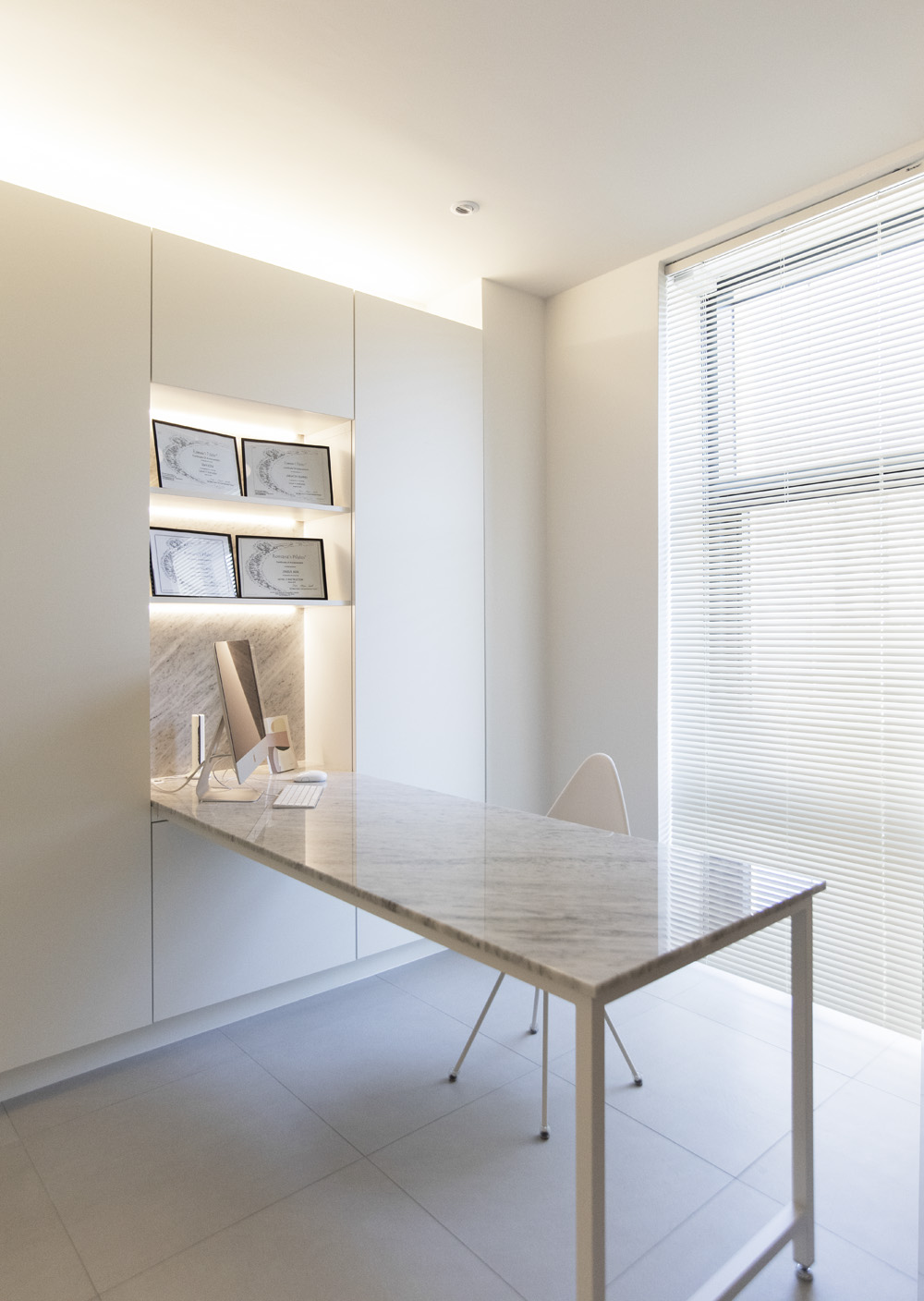 高级白色调 | 60 平米公寓的极简设计魅力-7