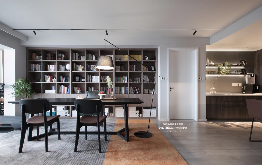 深色理性空间的温馨之家丨欢乐佳园装饰-10