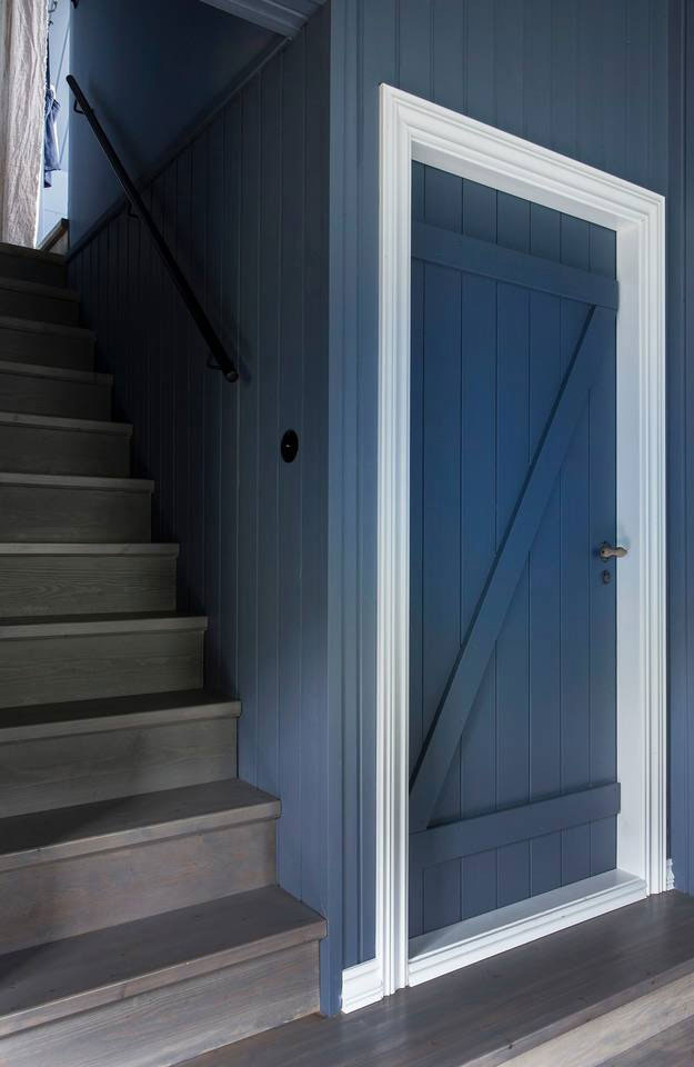 冰岛火山旁的神秘黑木屋-15