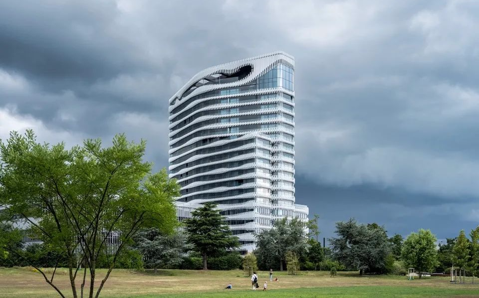 建筑实录|德国RKM740Tower医疗大楼-9