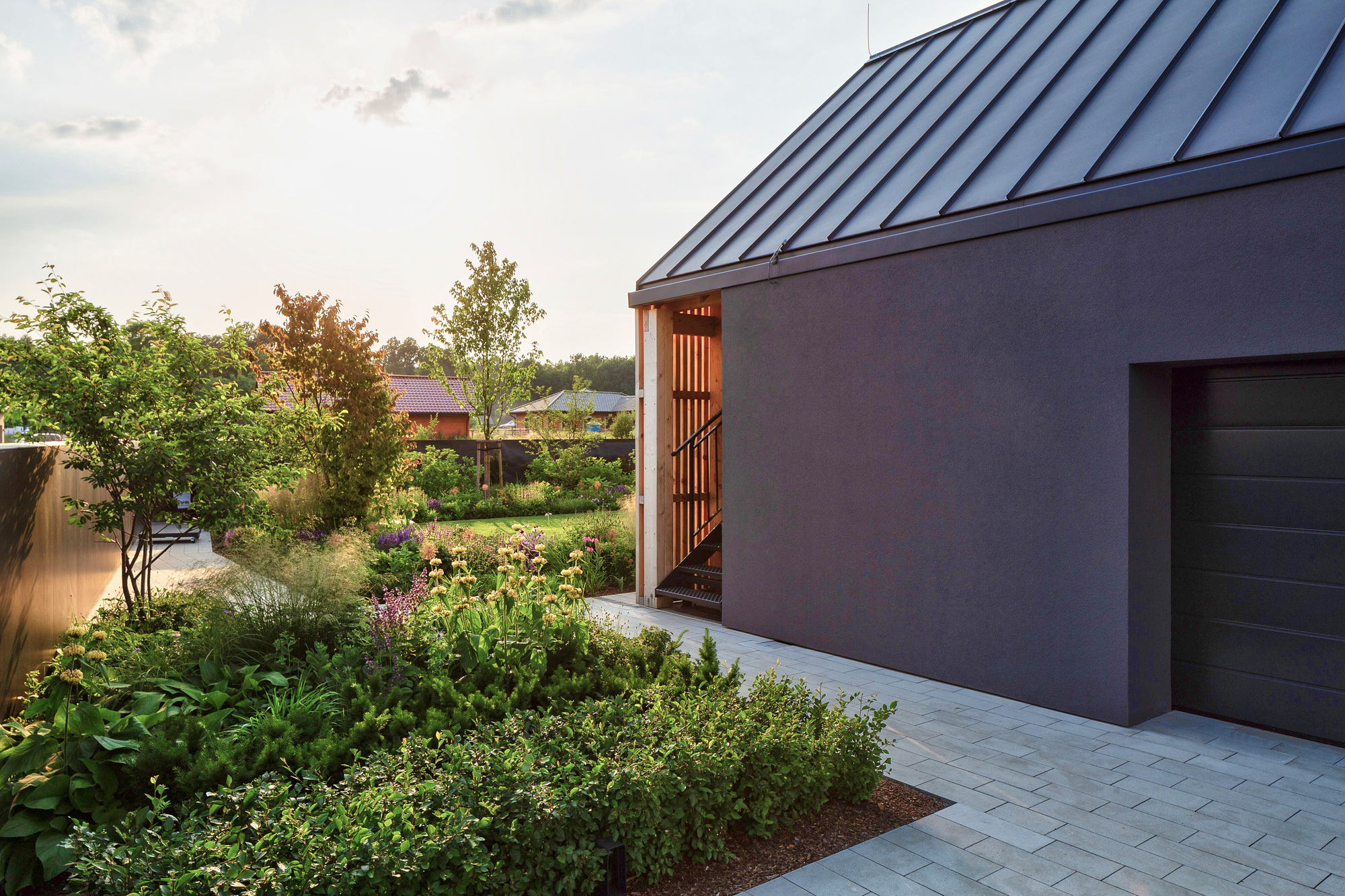 灰色房子丨RS+ Robert Skitek-32