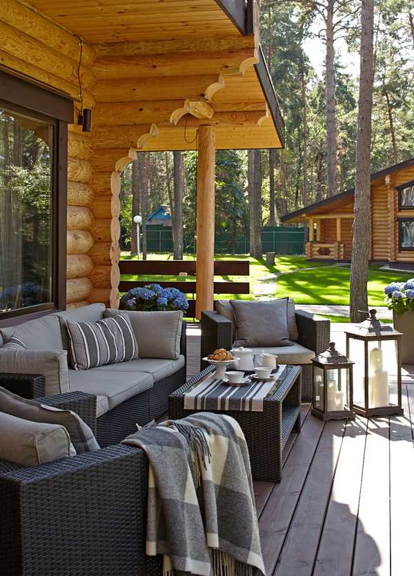 俄罗斯伏尔加河边的现代木屋-3