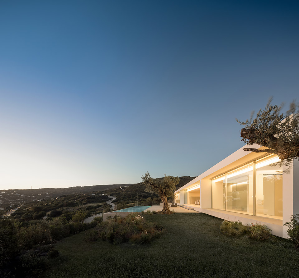 空中之屋 · 嵌入山体的宁静海景住宅丨Fran Silvestre Arquitectos-65