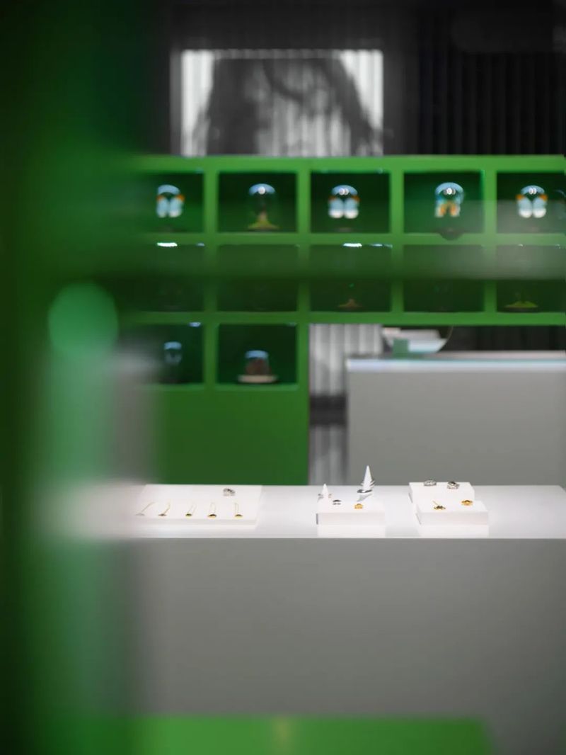 游动的几何·微型珠宝艺术博物馆丨中国杭州丨匠研组设计事务所-18