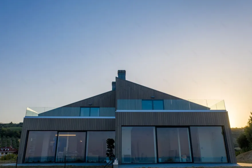 意式简约别墅 · 绿意与海景的生态家园-31