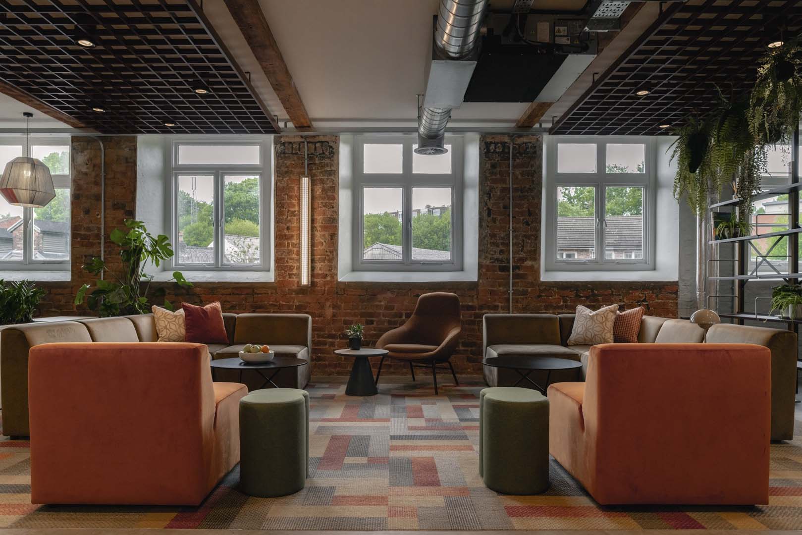 Ekho Studio将历史悠久的维多利亚工厂改造为现代办公空间丨英国-2