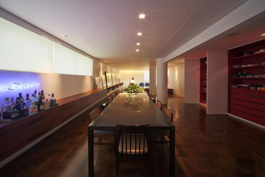 巴西 SP 公寓 | 垂直花园与简约空间的完美融合-8