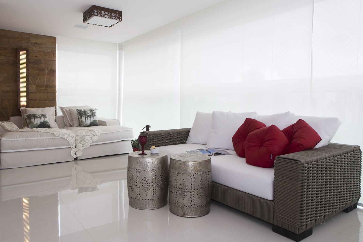 巴西设计师Érica Salguero 的木质玻璃公寓设计-14