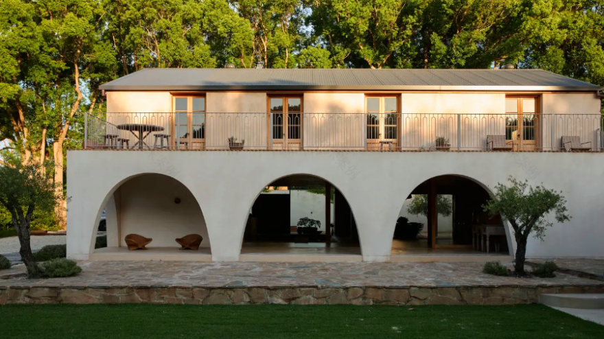 从“兔子窝”到伊维萨风避难所:艺术家夫妇的四年翻新记-0