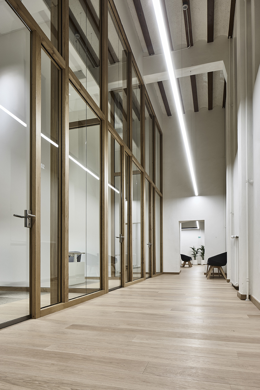 荷兰历史建筑中的现代创新办公环境——M+R 室内建筑事务所-25