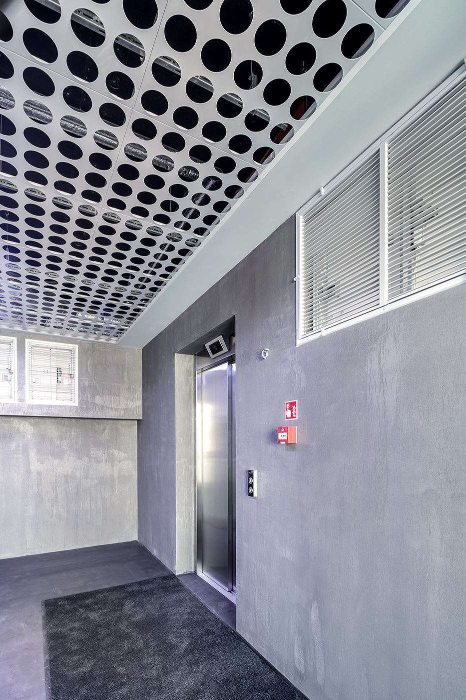 波兰 AGH 科技大学现代室内设计案例解析-24