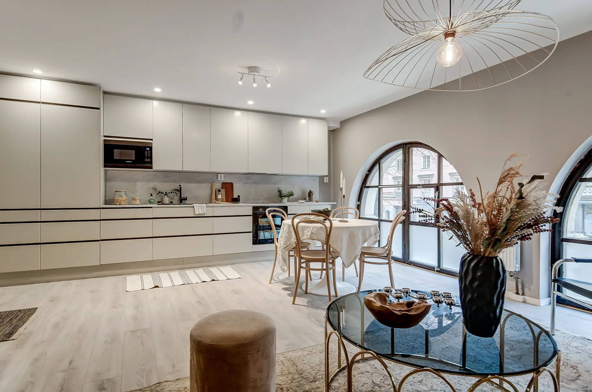 半弧形窗,赋予家庭公寓独特魅力-5