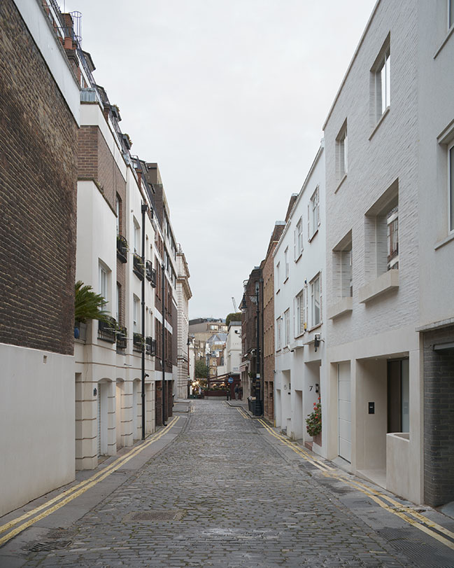 Market Mews by Ampuero Yutronic | A Modern Retreat in a Historic Conservation Area-1