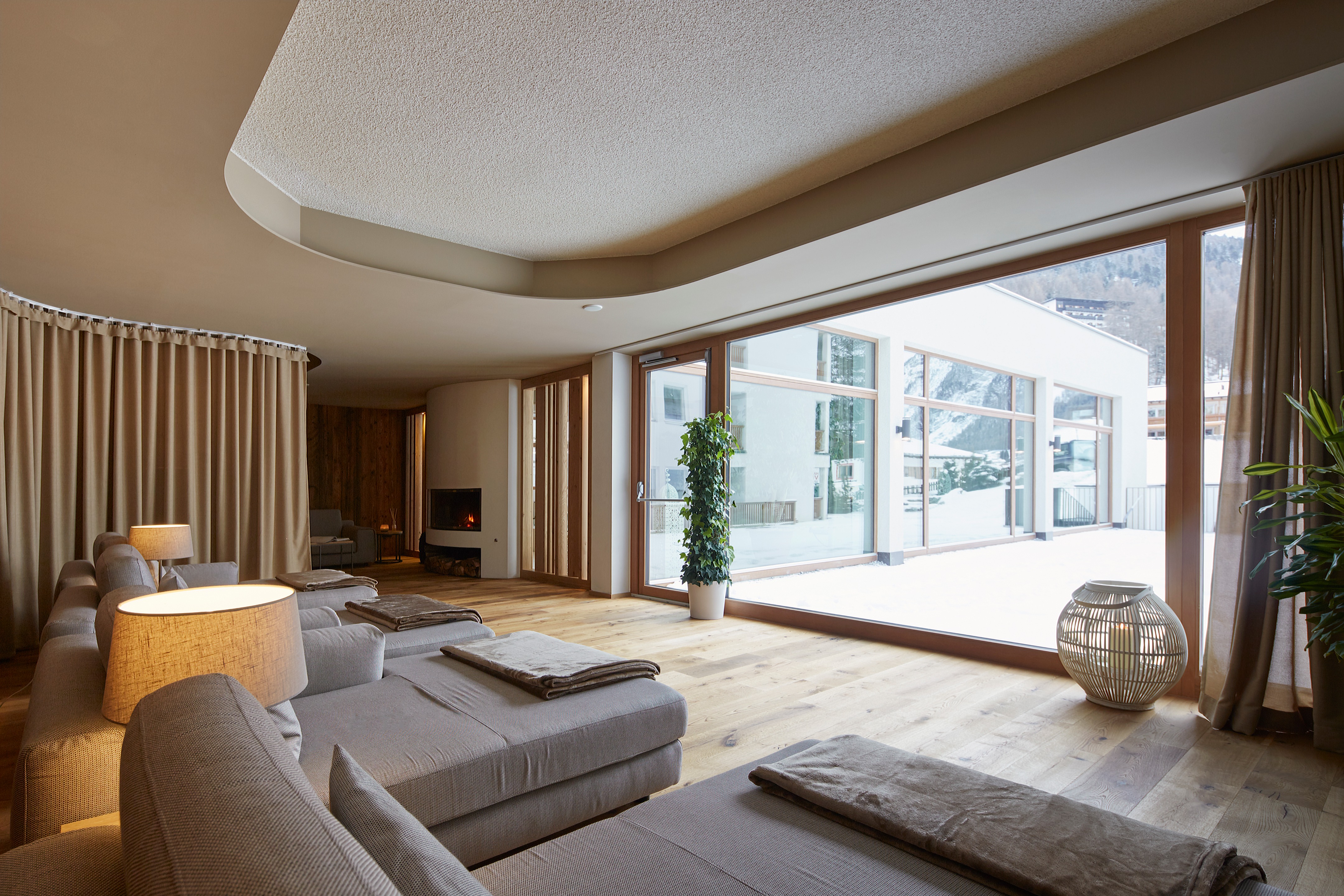 晶莹剔透的水疗酒店 | 泳池、桑拿、放松空间-8