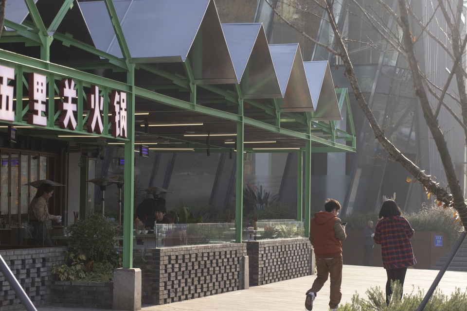 街边的绿色伞棚 · 五里关麓坊店 · 凡筑ArchFAN丨中国成都丨凡筑ArchFAN（成都凡筑建筑设计事务所有限公司）-25