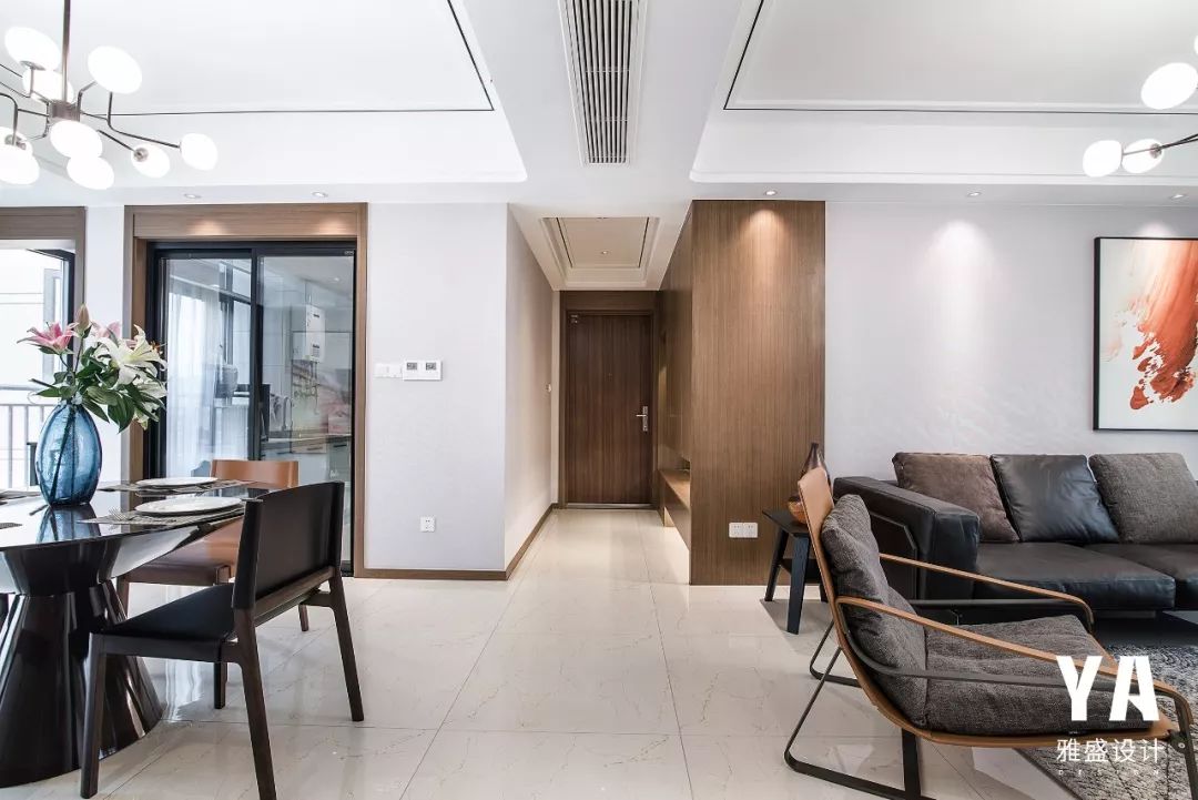 四口之家的现代温馨之家-13