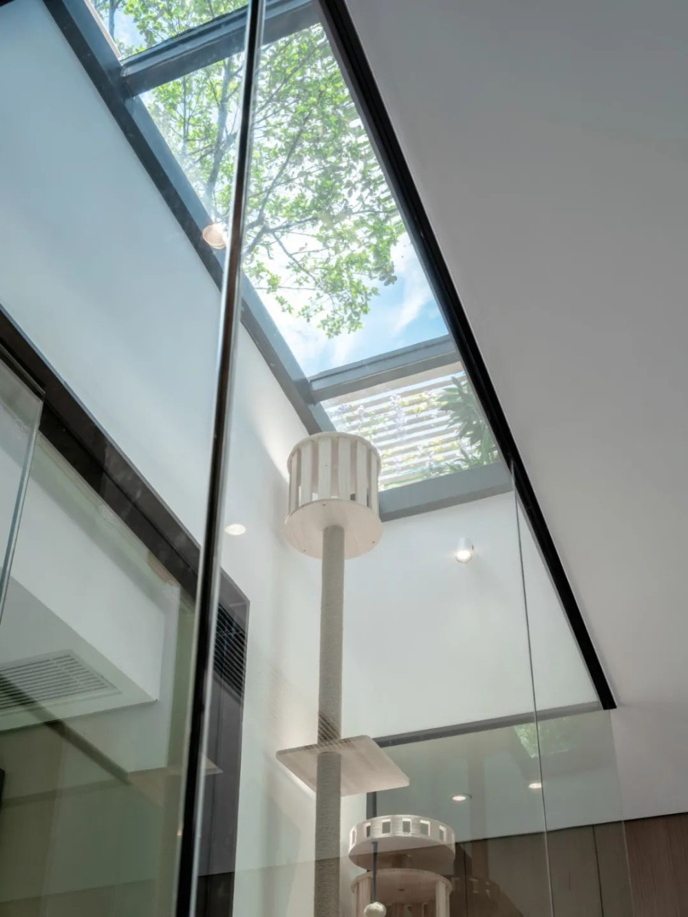 自然之美,都市心灵的栖息地——精致轻奢别墅设计-5