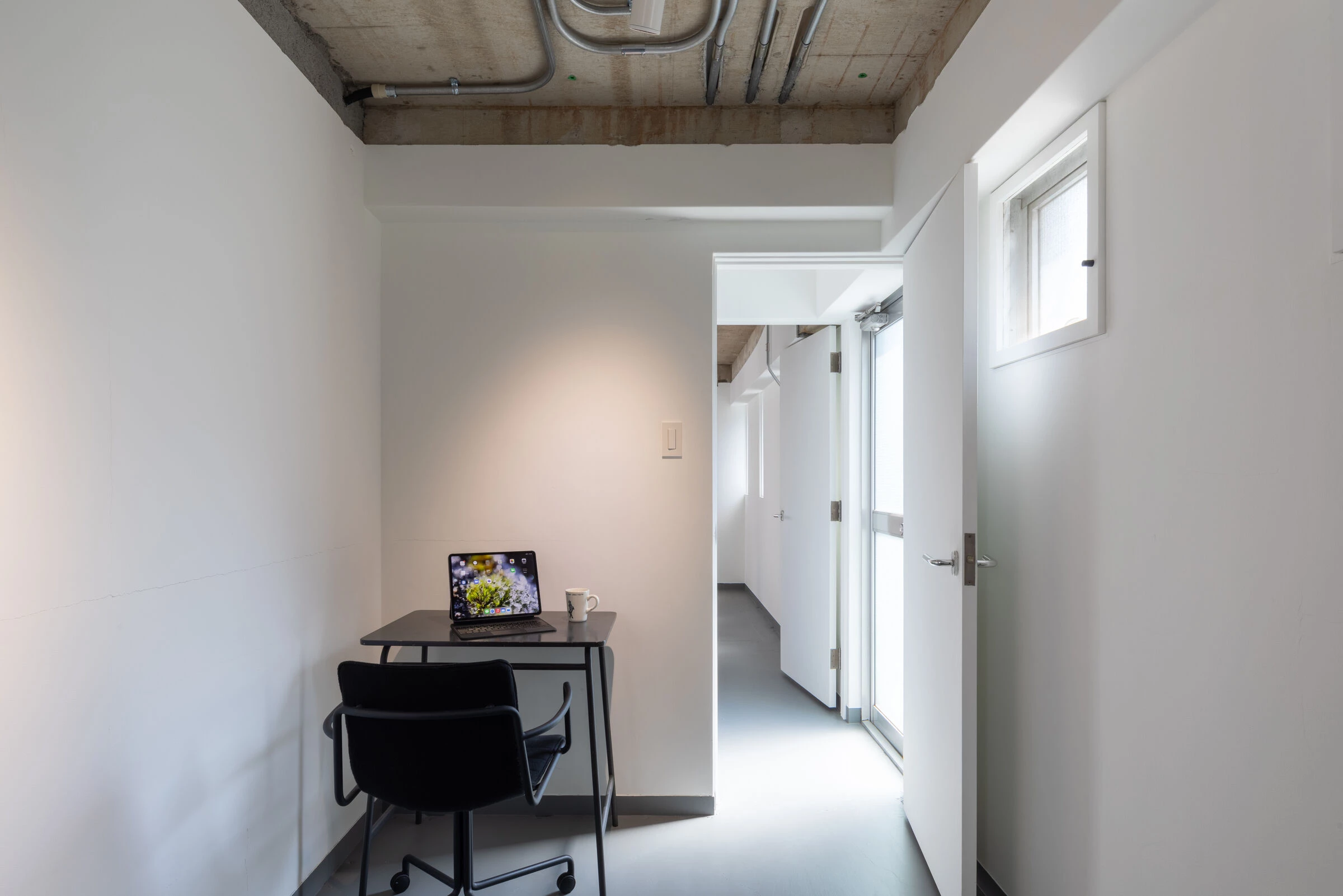 赋予老建筑新生命的“Runtrip”办公室丨日本东京丨van der Architects-11