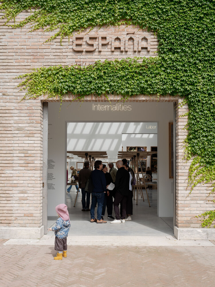 2025威尼斯建筑双年展西班牙馆“Internalities”展览丨法国尼斯-64