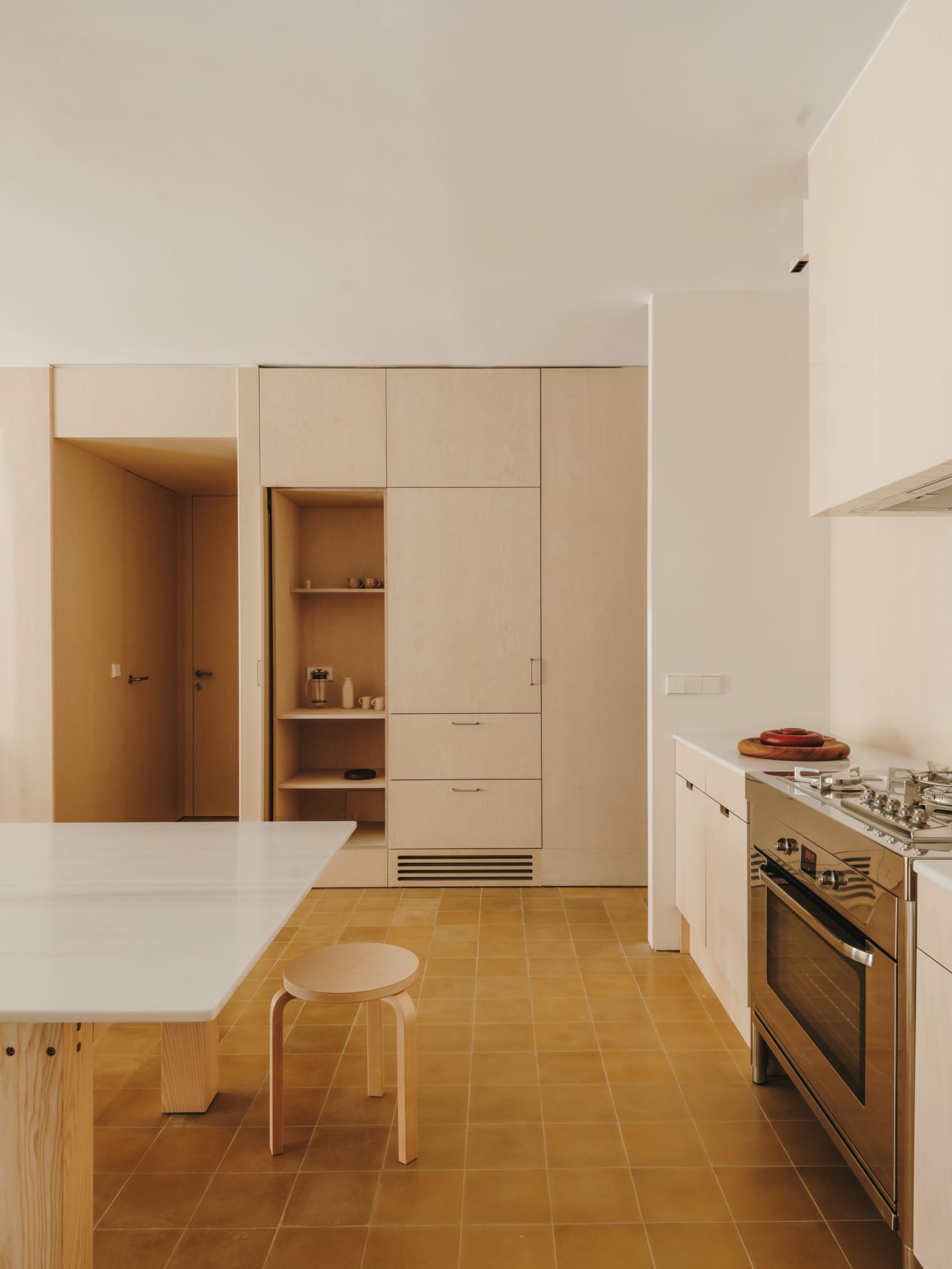 巴塞罗那Apt 21公寓丨西班牙巴塞罗那丨Skye Maunsell和Jordi Veciana-8