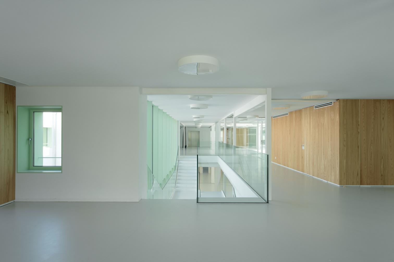 西班牙 Orense 教育创新中心丨西班牙奥伦塞丨Emma Ojea 和 Walter Lewin-23