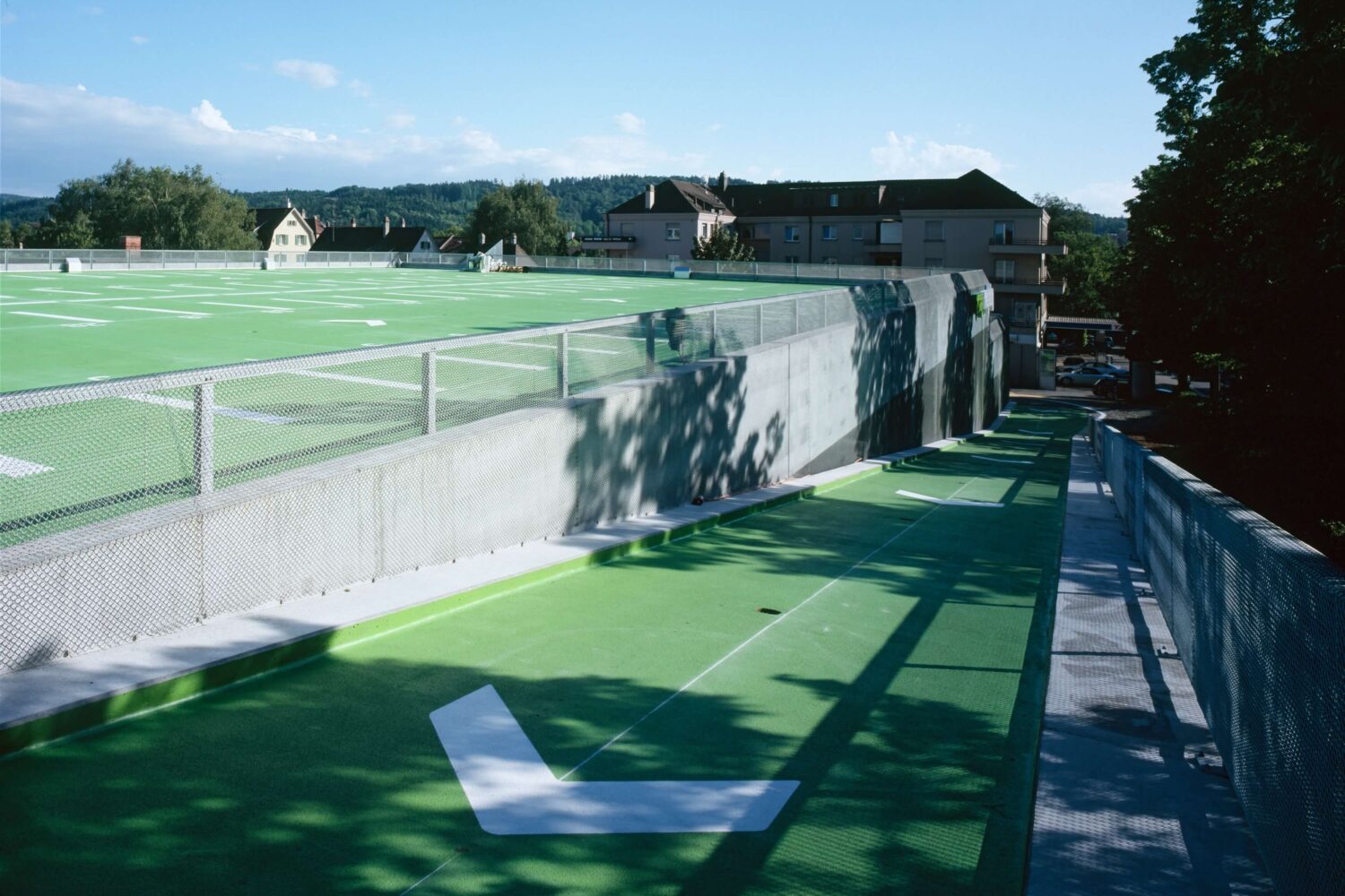 奥奥斯·马格回收公司，温特图尔

注：OOS可能不是常见词汇，这里按名称原样保留Maag音译为马格，Winterthur 是瑞士城市温特图尔  -9