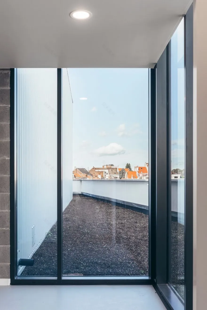 圣米歇尔莫伦贝克学校校园丨比利时-17