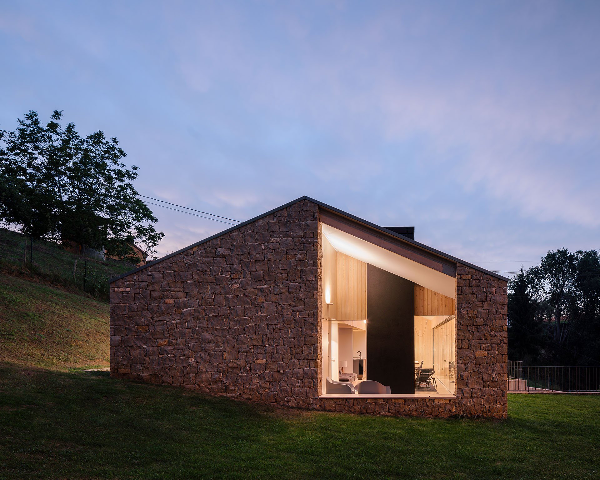 融合传统与当代的西班牙乡村别墅设计-53