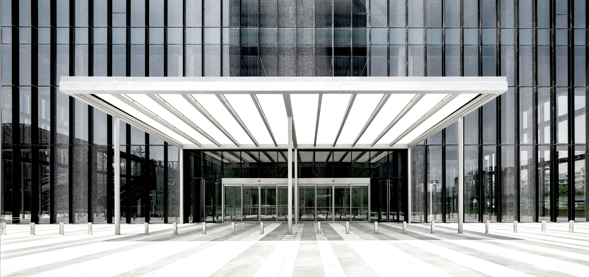 上海浦东地标建筑 · Land Rover 办公大楼-3