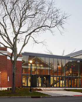 The Lawrenceville School Gruss Center for Art and Design / Sasaki