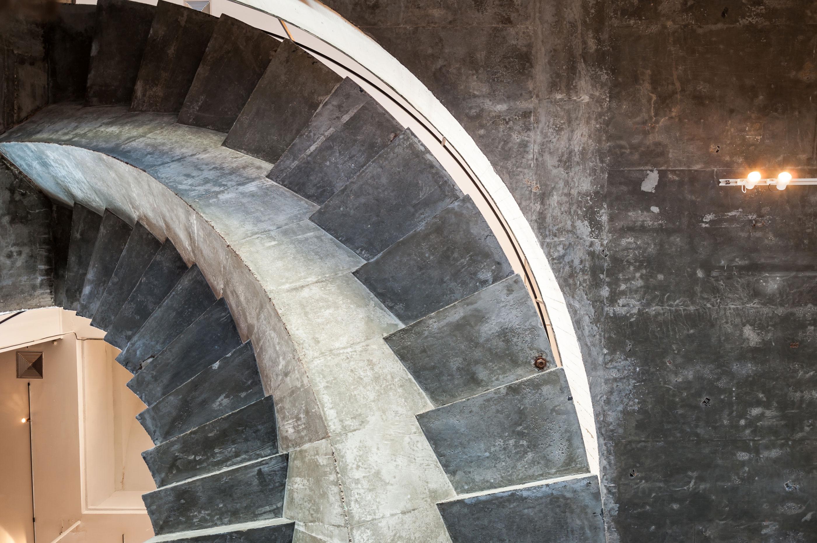 巴西里約熱內盧現代藝術博物館：建築大師 Affonso Eduardo Reidy 採V形柱列、懸吊樓板，打造現代主義建築經典 | FAM-13