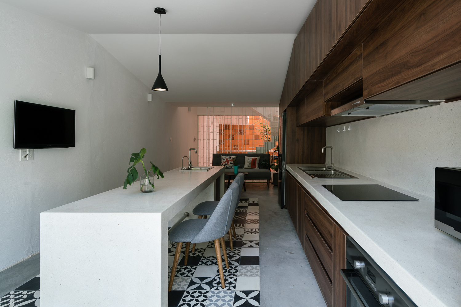 ZAKK ANDS HOUSE 透明金属边界与自然光影的完美融合-28