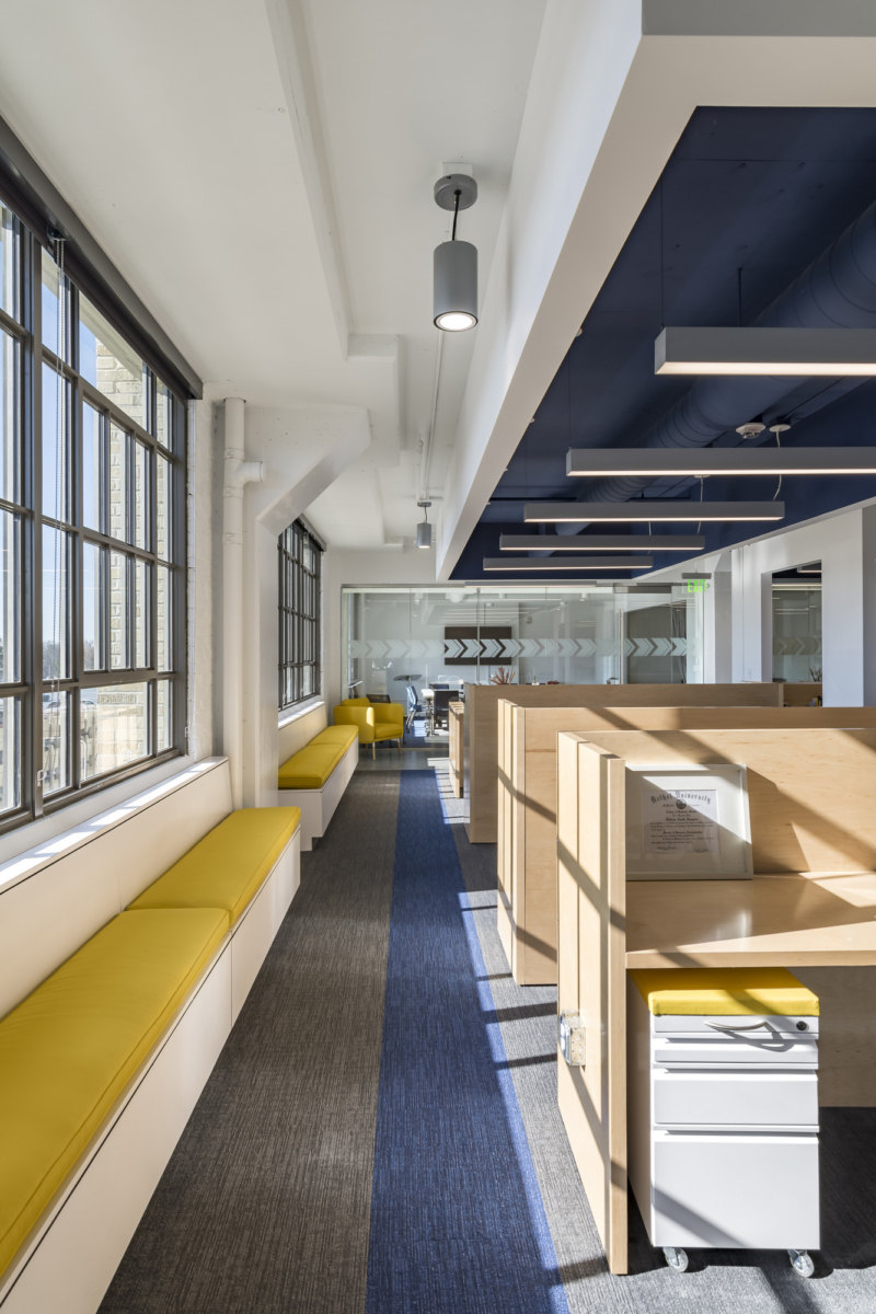 Memphis 非营利组织办公室,archimania 打造多彩开放空间-11