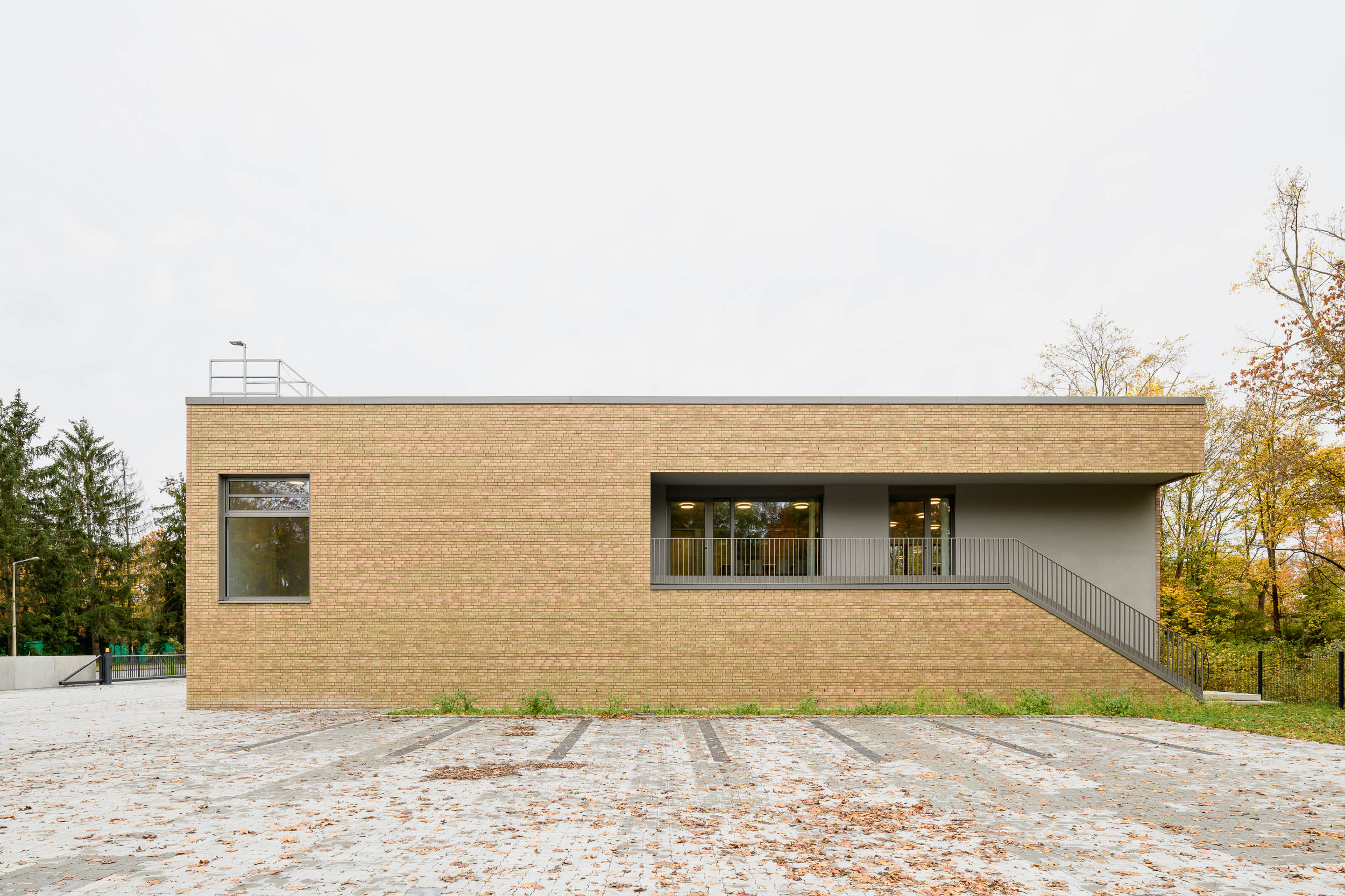 Gerätehaus Freiwillige Feuerwehr Nürnberg-Gartenstadt | KÖLLING ARCHITEKTEN BDA-5