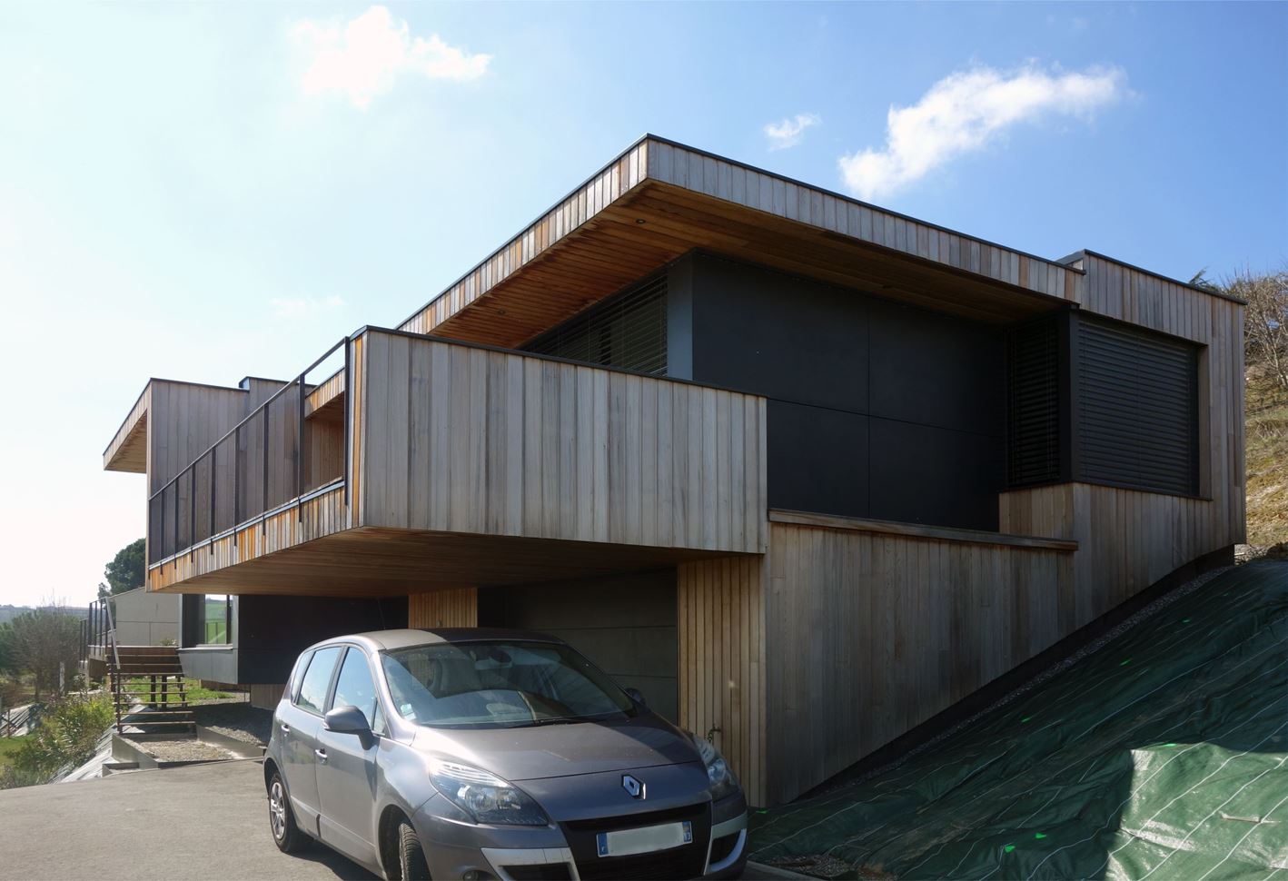 法国南部山间 M House，自然景观与建筑完美融合-22