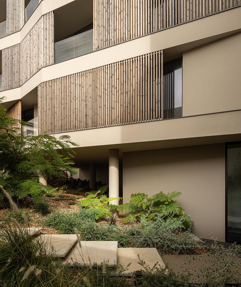 ERNESTO DO CANTO住宅区丨葡萄牙蓬塔德尔加达丨BOX arquitectos-208