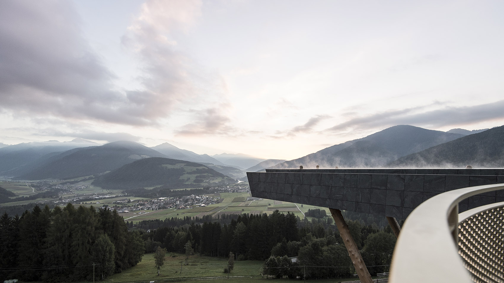 游弋于天地间 & 拥有漂浮大泳池的意大利Hubertus
酒店 / noa* -47