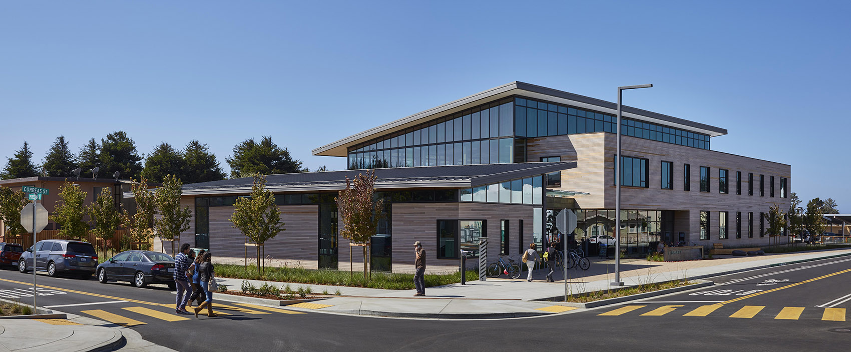 美国半月湾图书馆-14