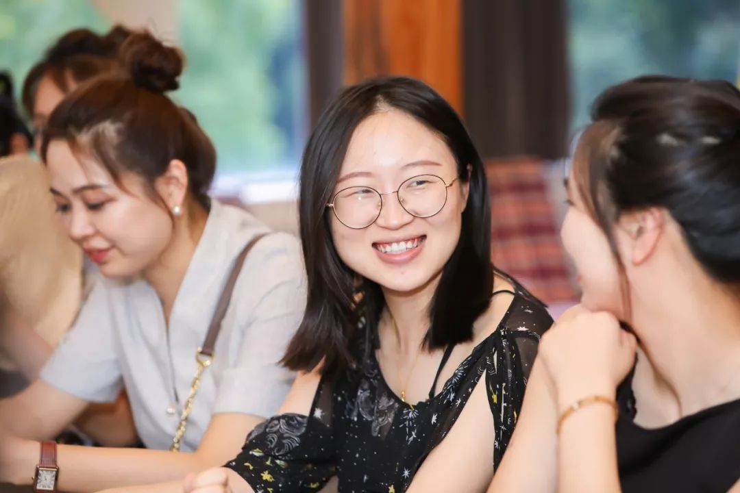 女性设计师的创意聚会,展现独特魅力-42