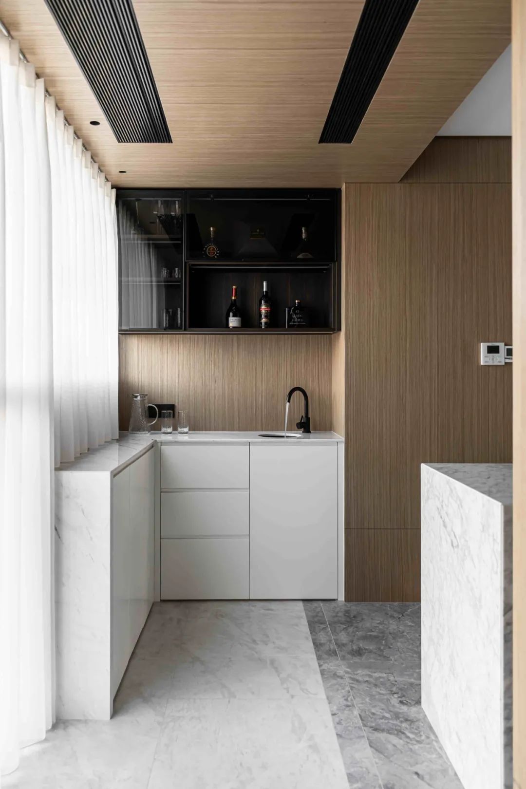 大理石+原木，80后业主的现代风四居室 | 花漾美作-26