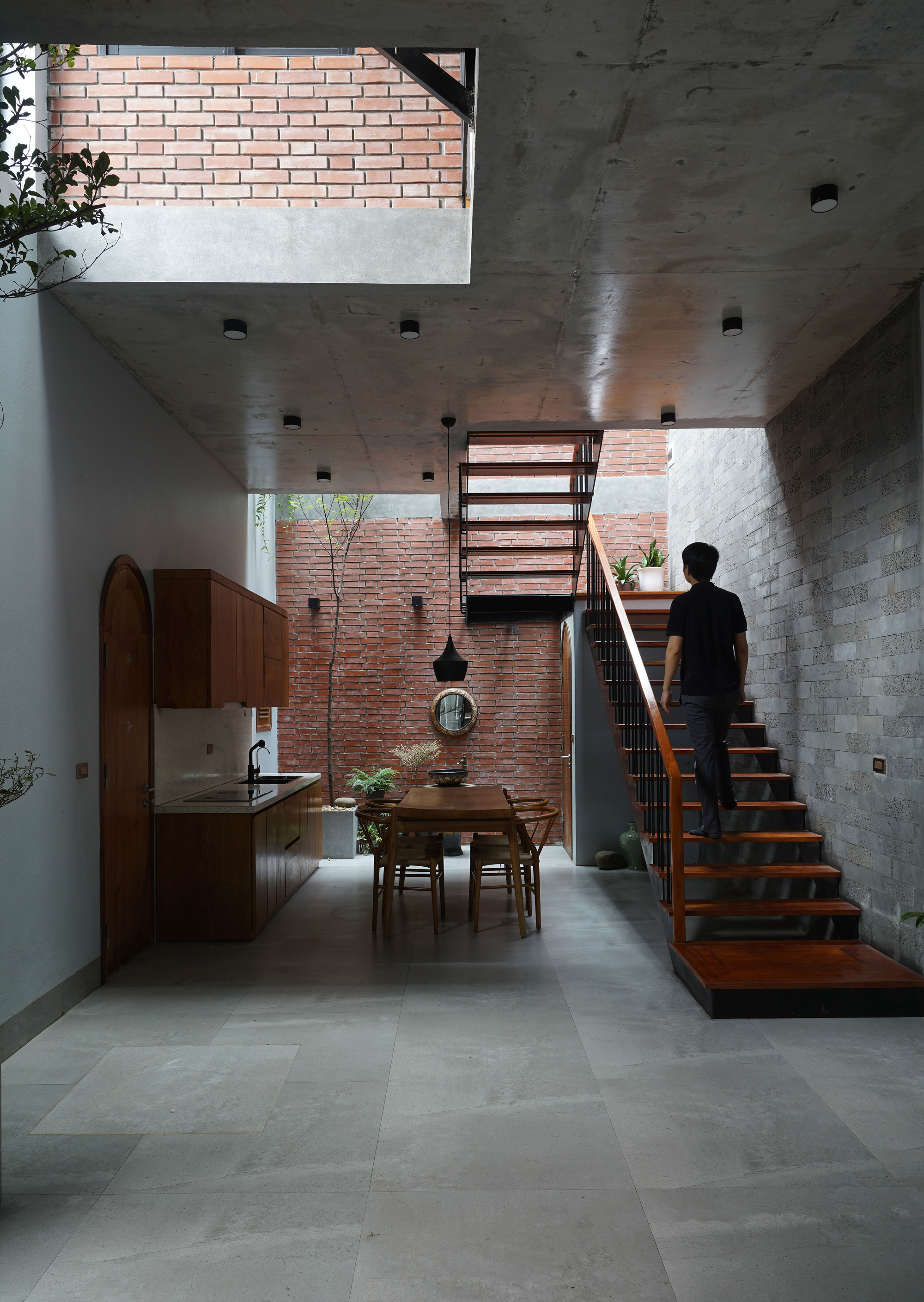 小砖房丨越南丨Tung Nguyen Architects-32